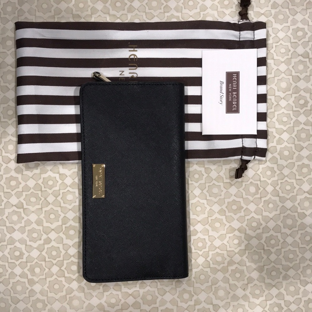 Henri Bendel Wallet